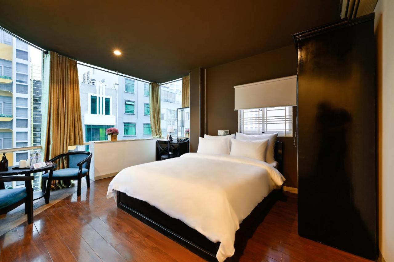Khách sạn The Noble Swan New World 3*